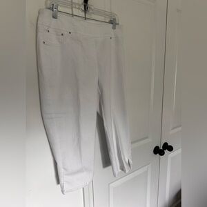 Women’s Capri Pants
